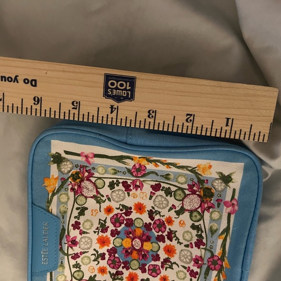 Lancôme Authentic Vintage Floral Makeup Cosmetic bag - Picture 4 of 7